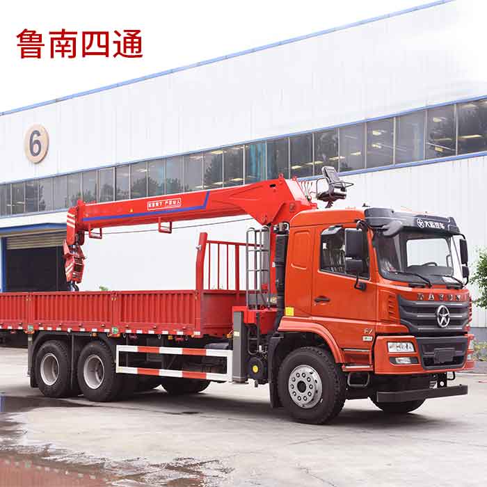 随车吊的卓越制造者 山东鲁工车公司